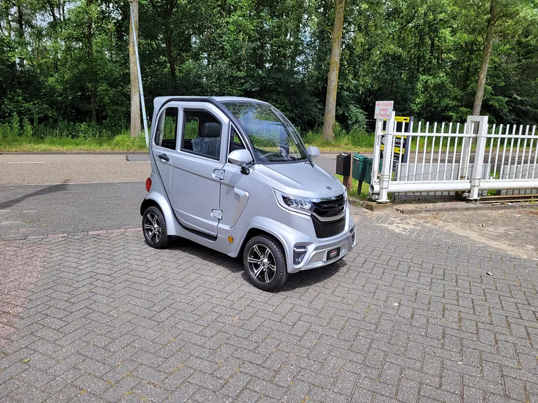 rode zwarte city citycar S1 sieberg